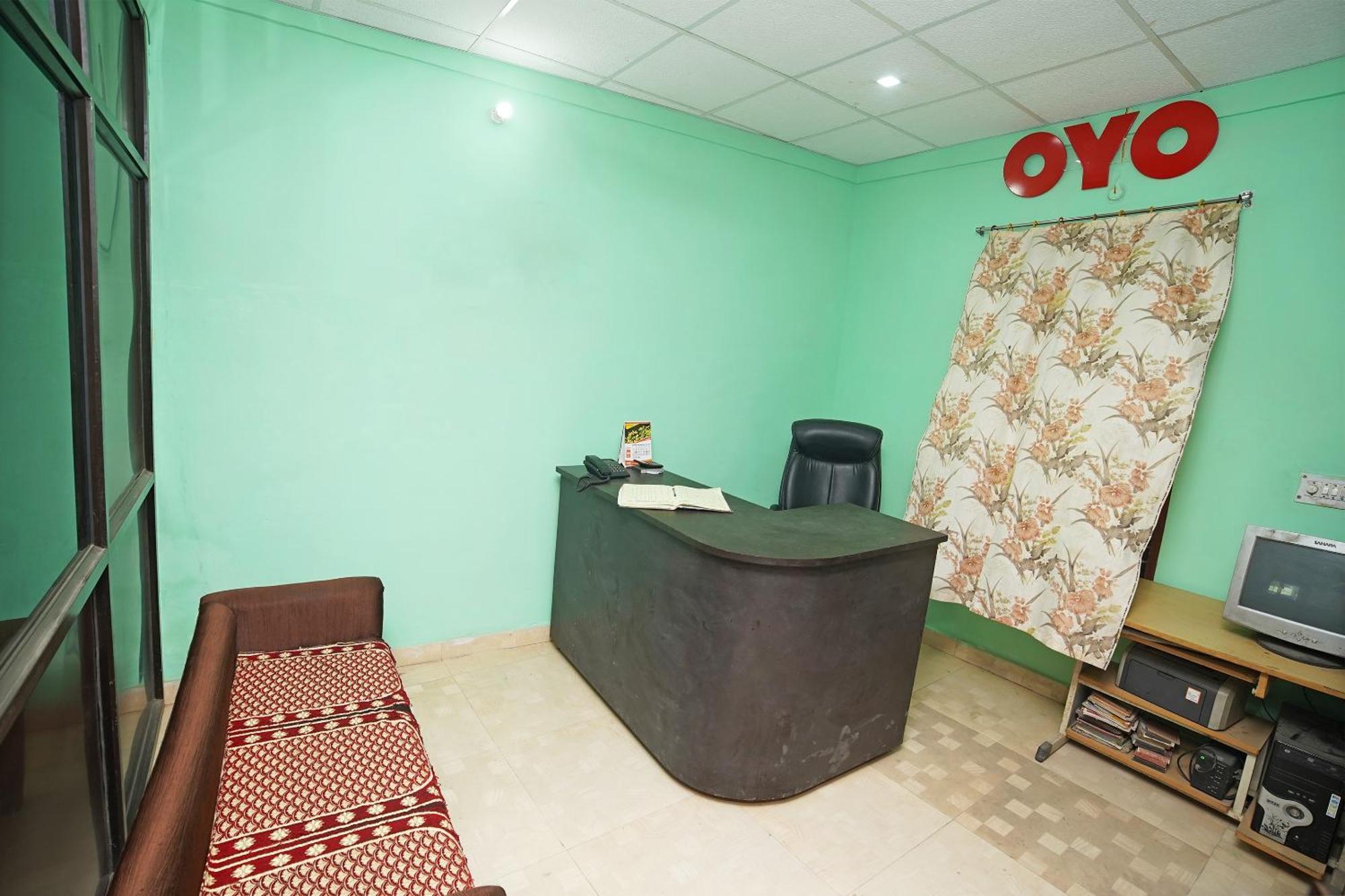 Haldwāni Hotel O Paras Guest House & Restaurant מראה חיצוני תמונה