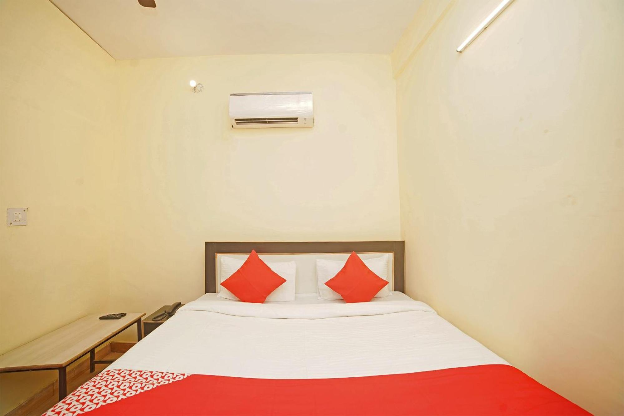 Haldwāni Hotel O Paras Guest House & Restaurant מראה חיצוני תמונה